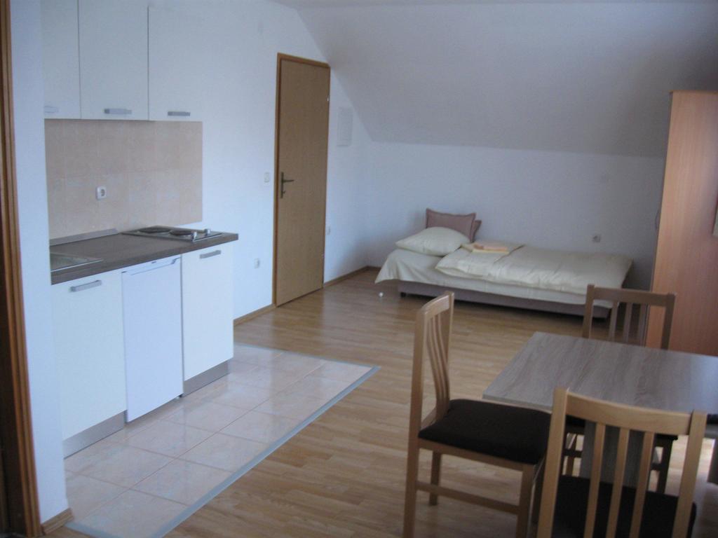 Apartments Dale Смолянац Екстериор снимка
